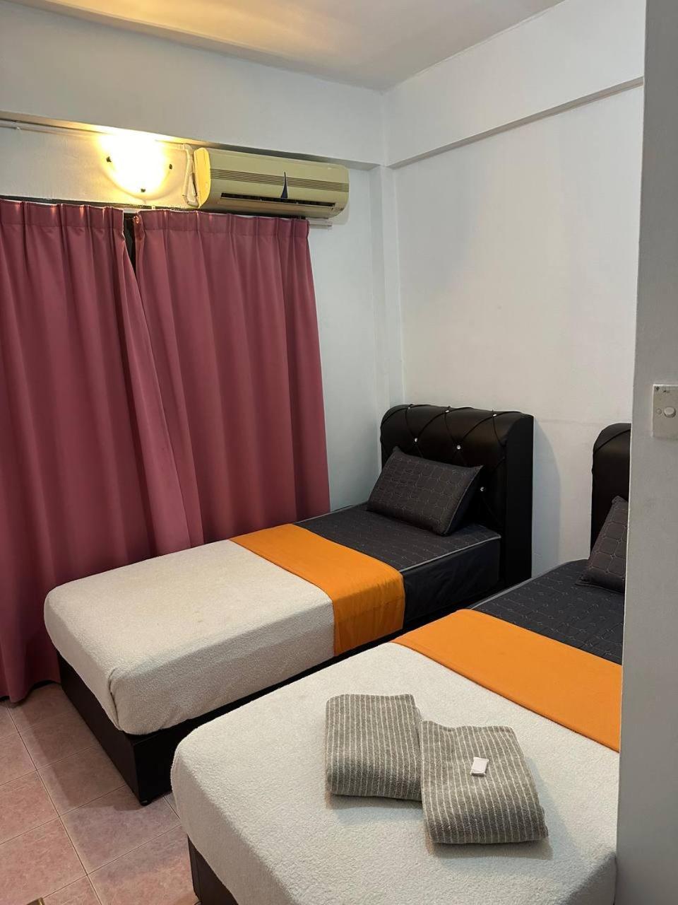Teresek View Motel Kuala Tahan Buitenkant foto